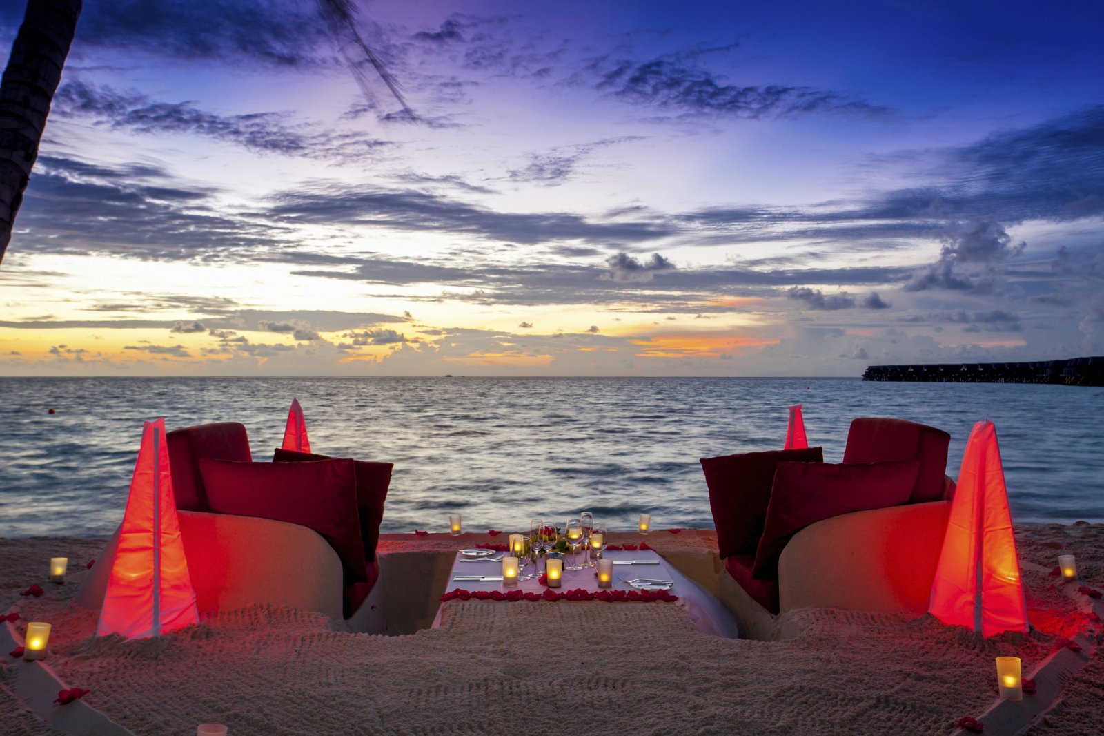 Sand sofa dinner on the beach
