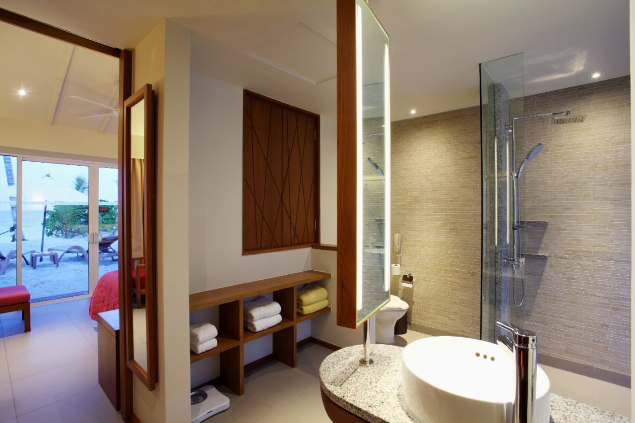 Lagoon View Beach Villa: bathroom