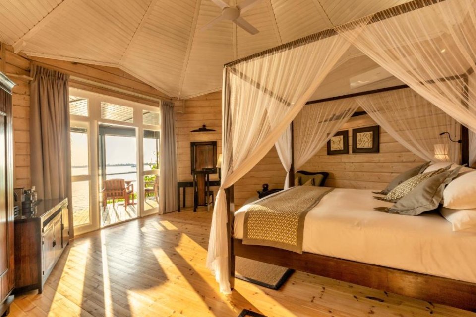 Premium Jacuzzi Beach Villa photo 3