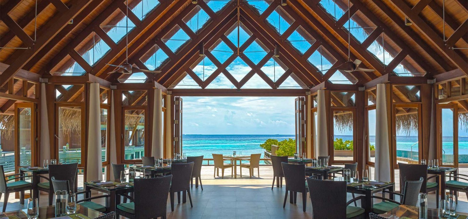 Lime Restaurant with sea view