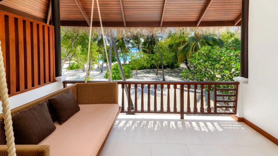 Deluxe room island view