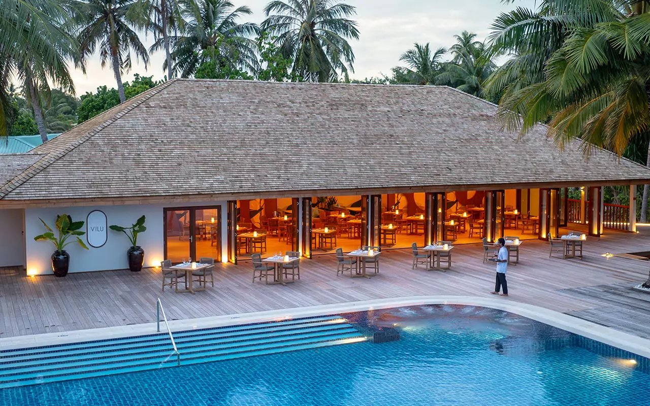 Restaurant beside the pool