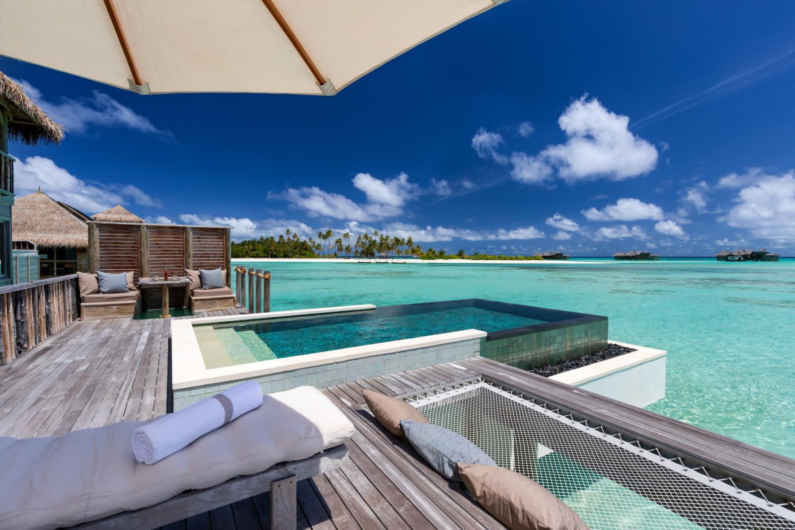 Villa Suite with Pool: deck and private pool