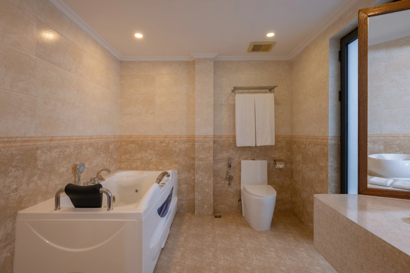 King Suite Seaview with Balcony at Kaani Grand Seaview
