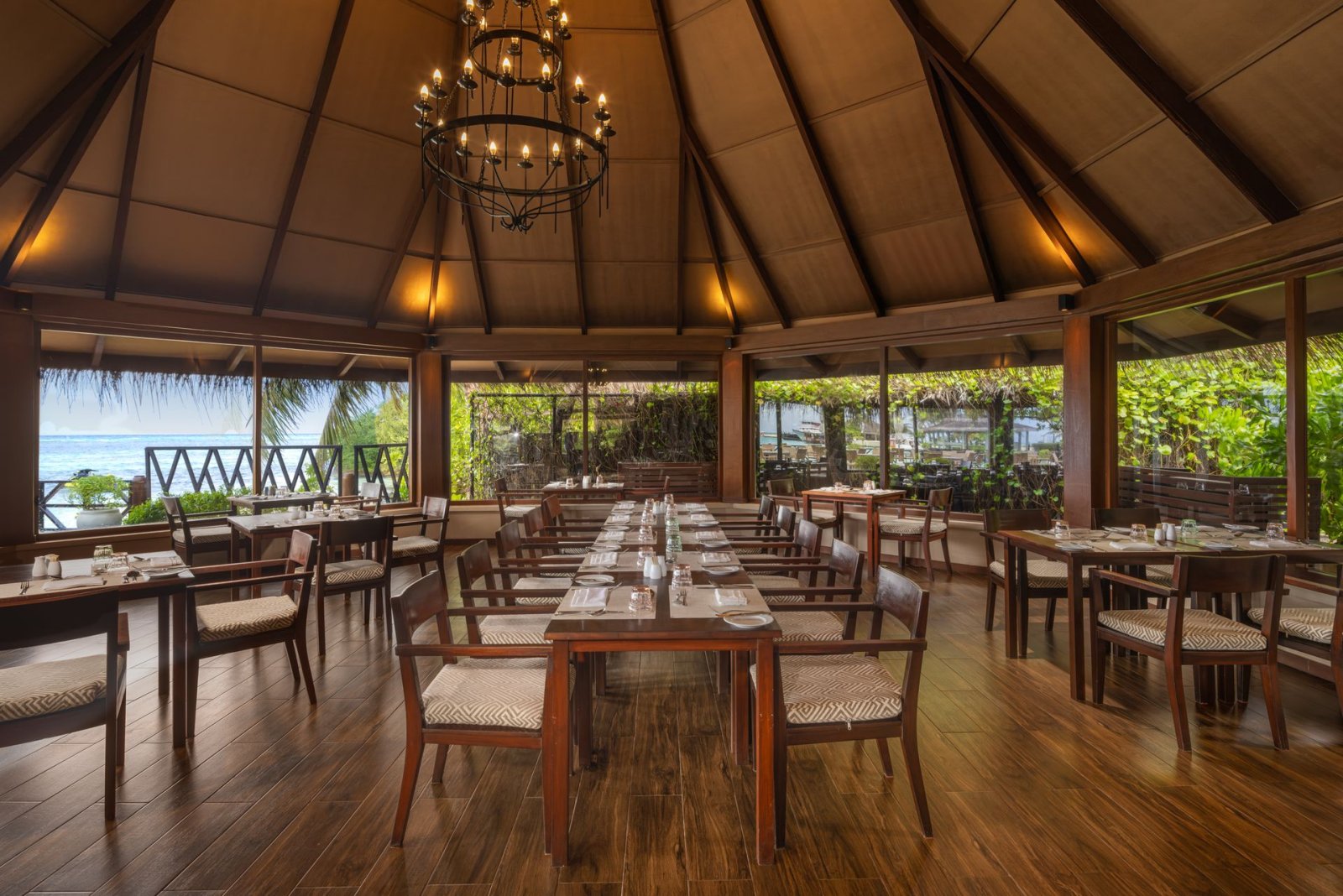 Sunset Restaurant dining hall