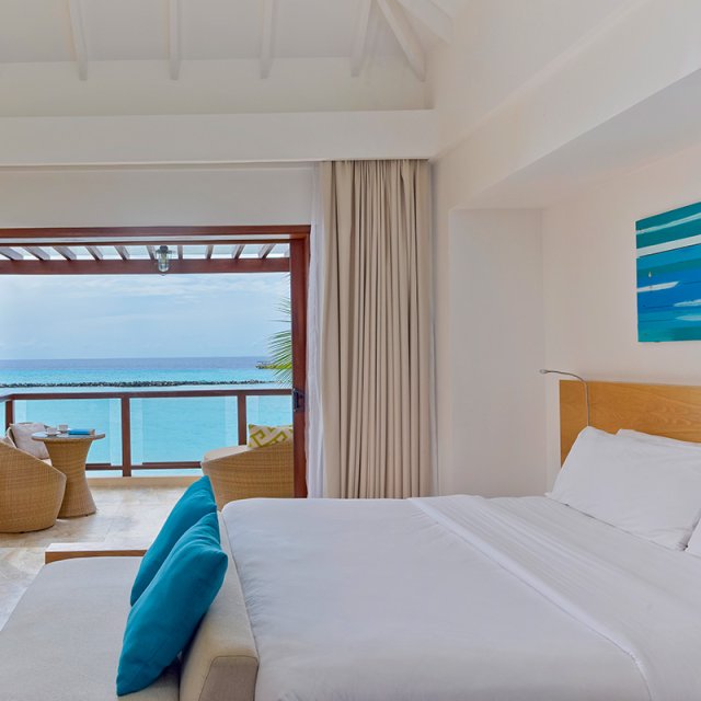 Superior Vista: bedroom with sea view