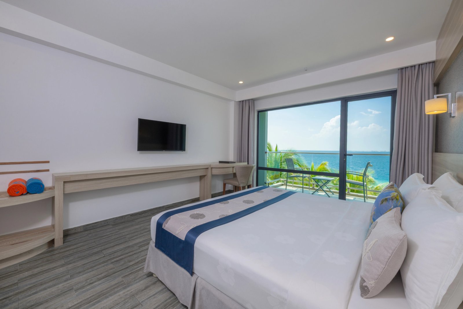 Super Deluxe Room Ocean View with Balcony at Kaani Grand Seaview