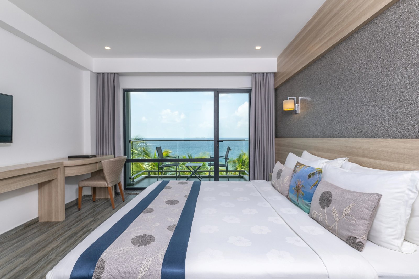 Super Deluxe Room Ocean View with Balcony at Kaani Grand Seaview