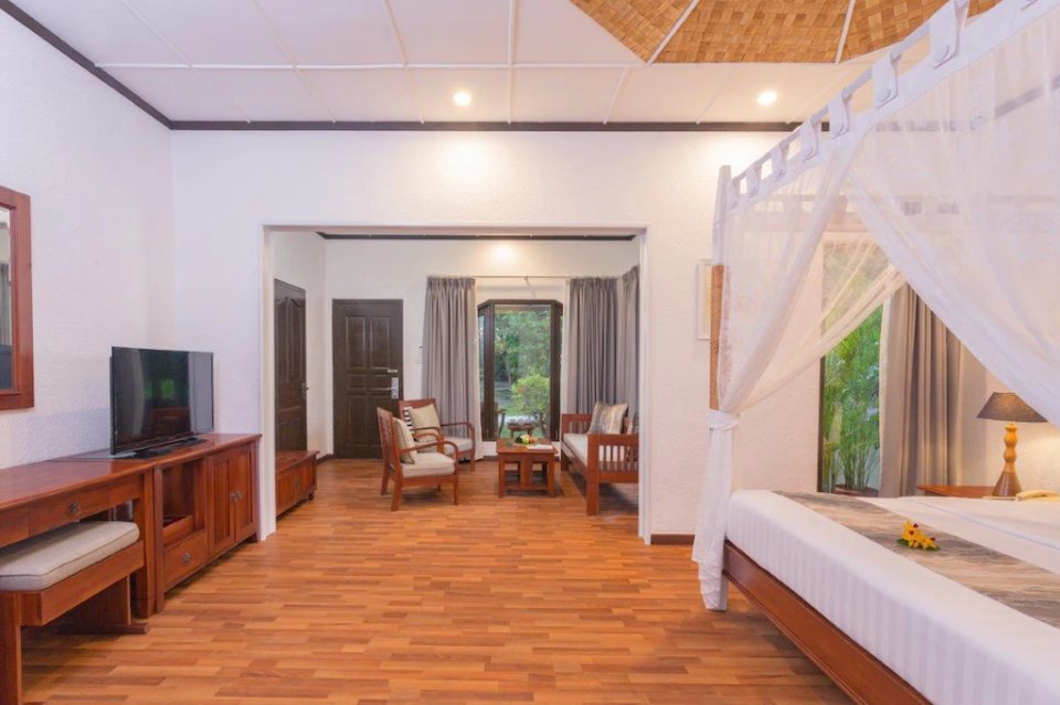 Deluxe Beachfront Room photo 7