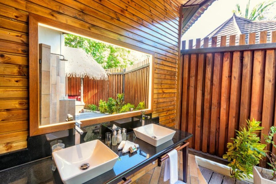 Premium Jacuzzi Beach Villa photo 1
