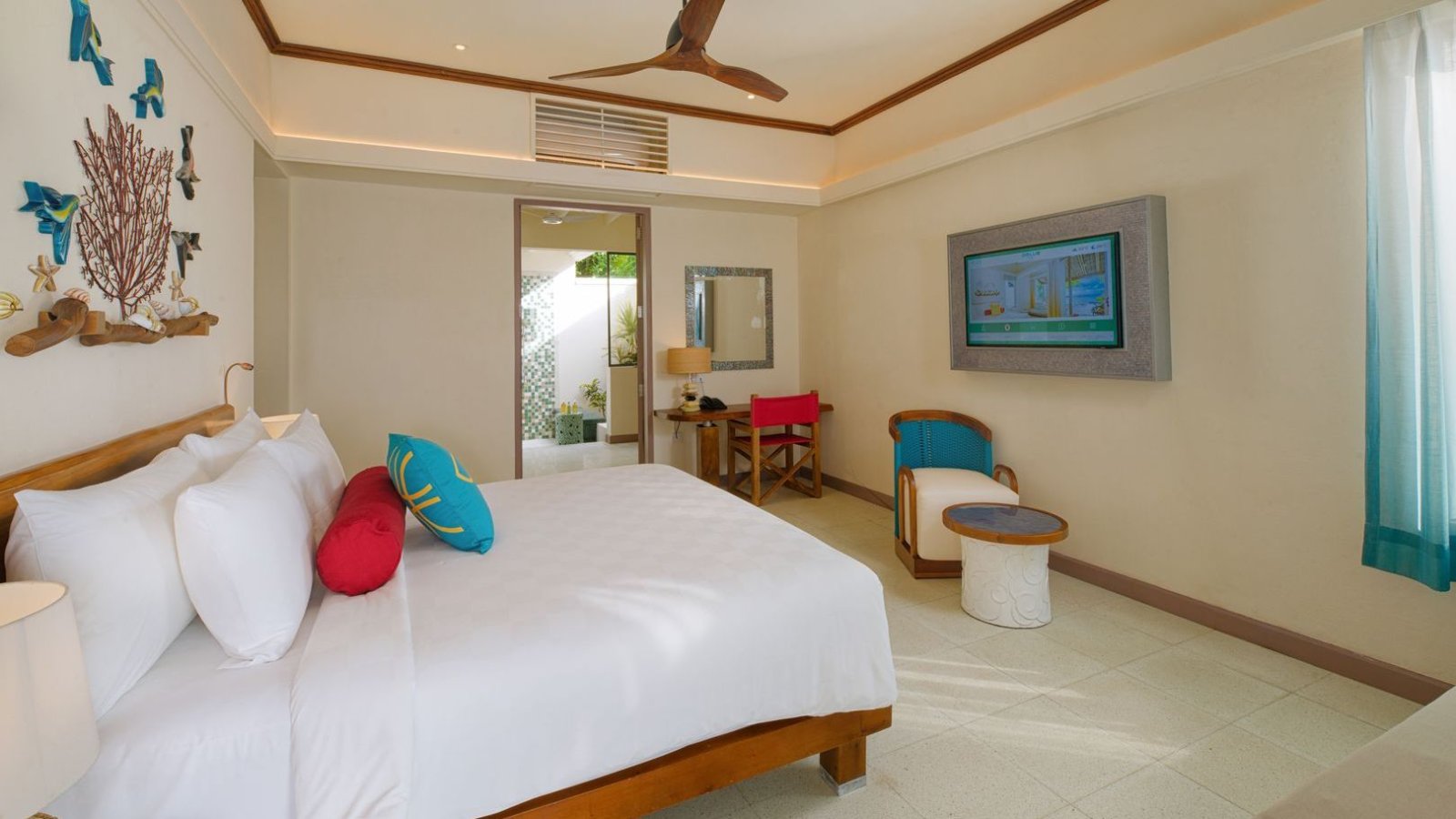 Deluxe Beach Villa with Pool - official room page photo 5