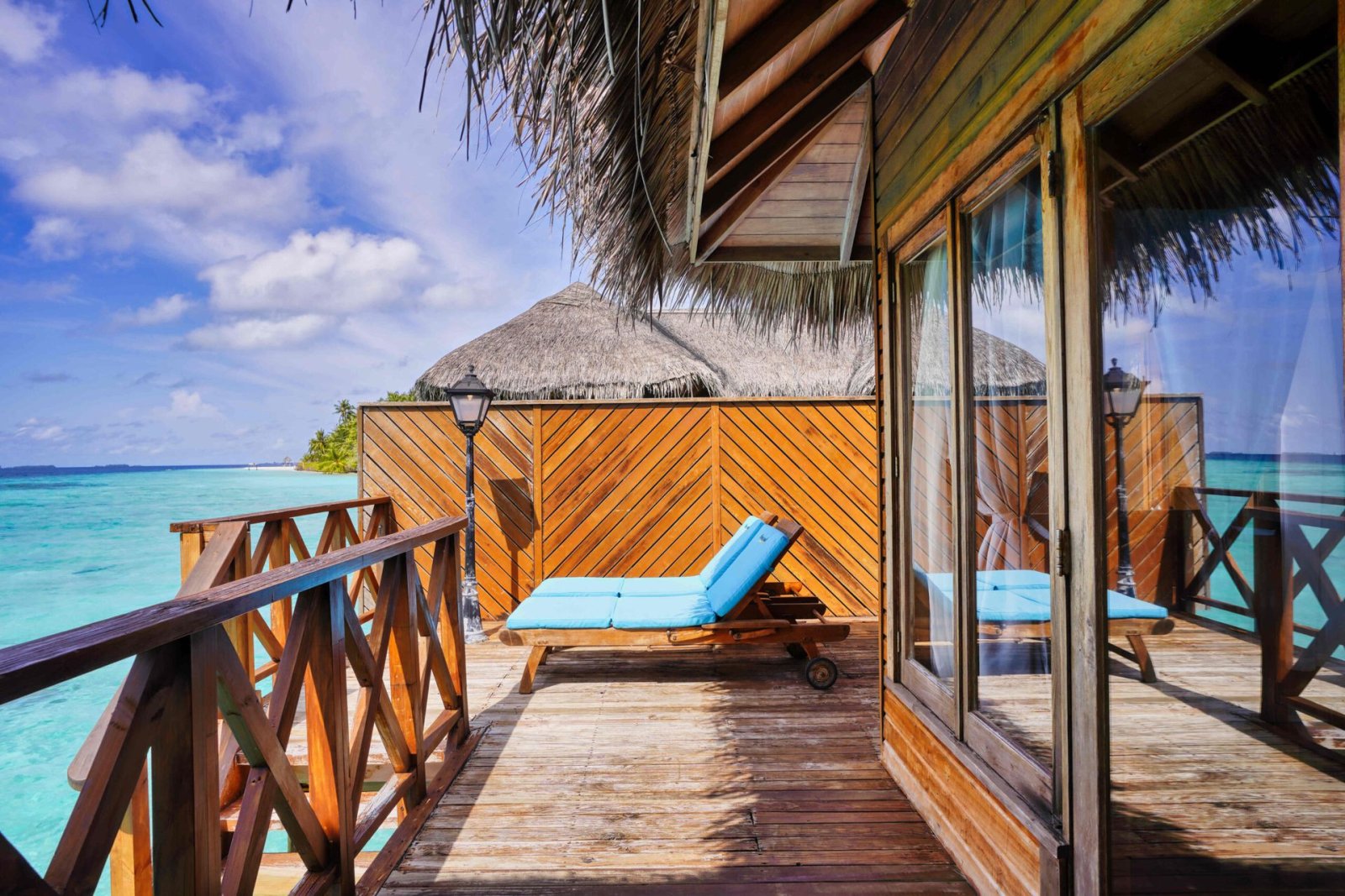 Water Villa: bedroom