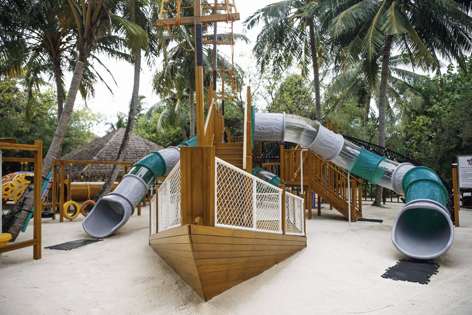 Lil' Pirates Bay playground