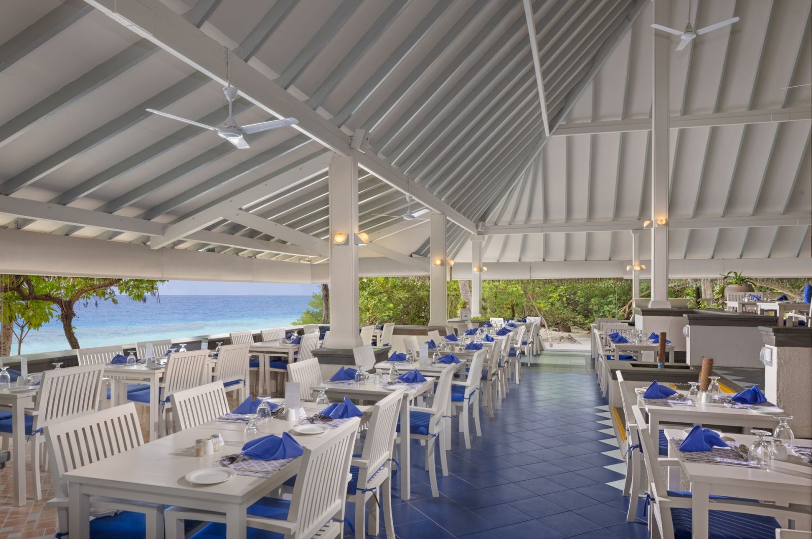 Main restaurant dining hall