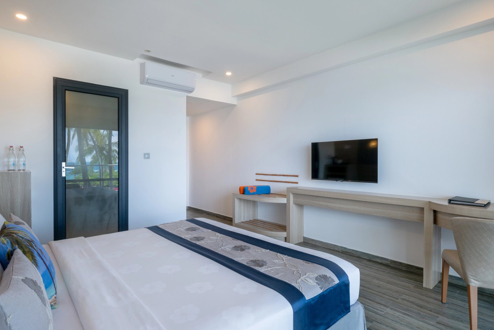 Deluxe Double Room Seaview with Balcony at Kaani Grand Seaview