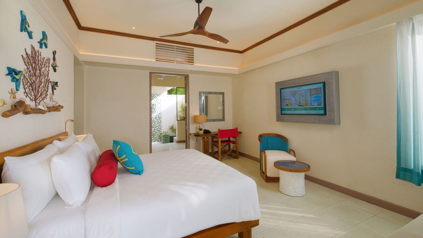 Lagoon Villa with Pool - official room page photo 2