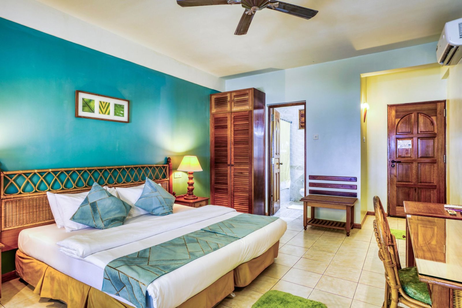 Deluxe Beach: bedroom