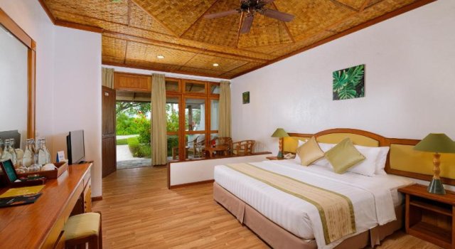 Standard Beachfront Room photo 12