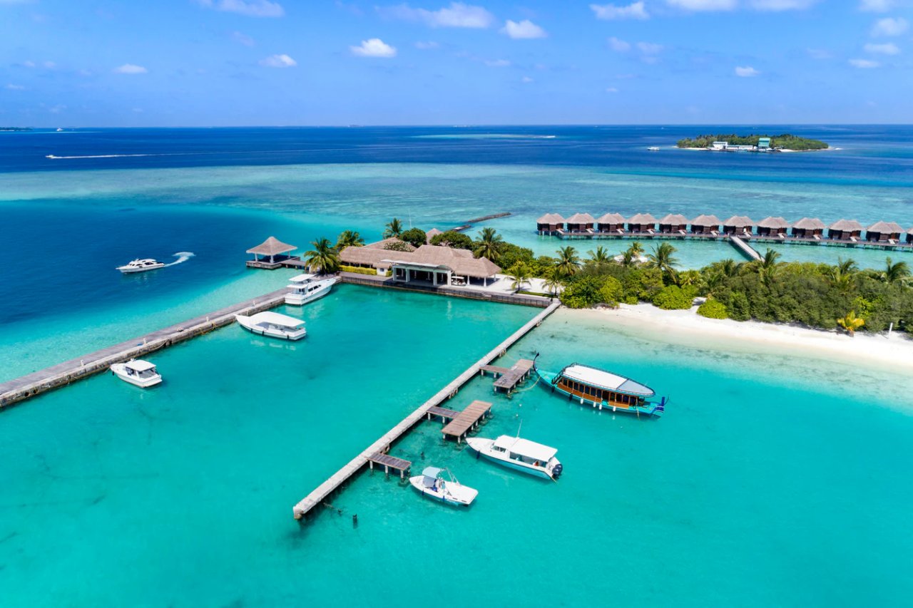 Sheraton Maldives Full Moon Resort & Spa photo 1