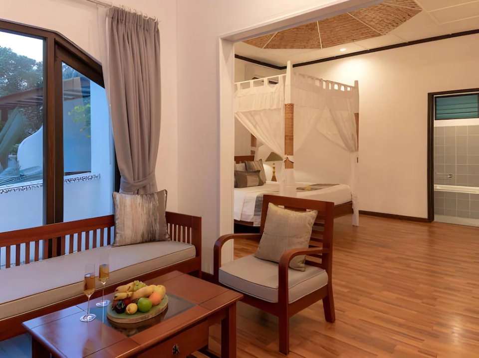 Deluxe Beachfront Room photo 1