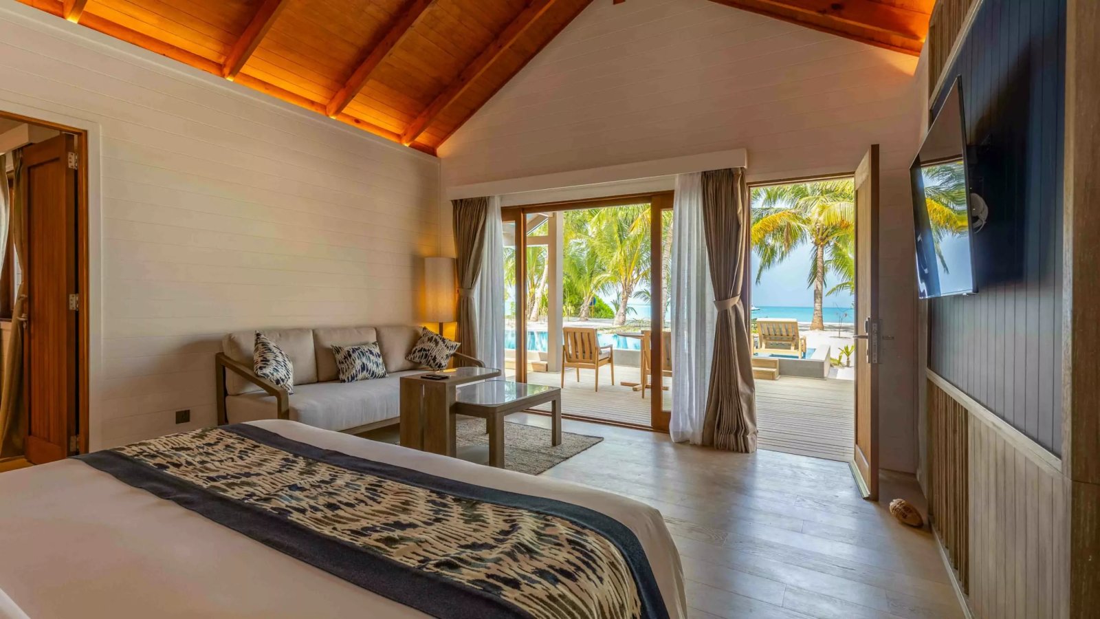 Two Bedroom Beach Pool Villa: bedroom