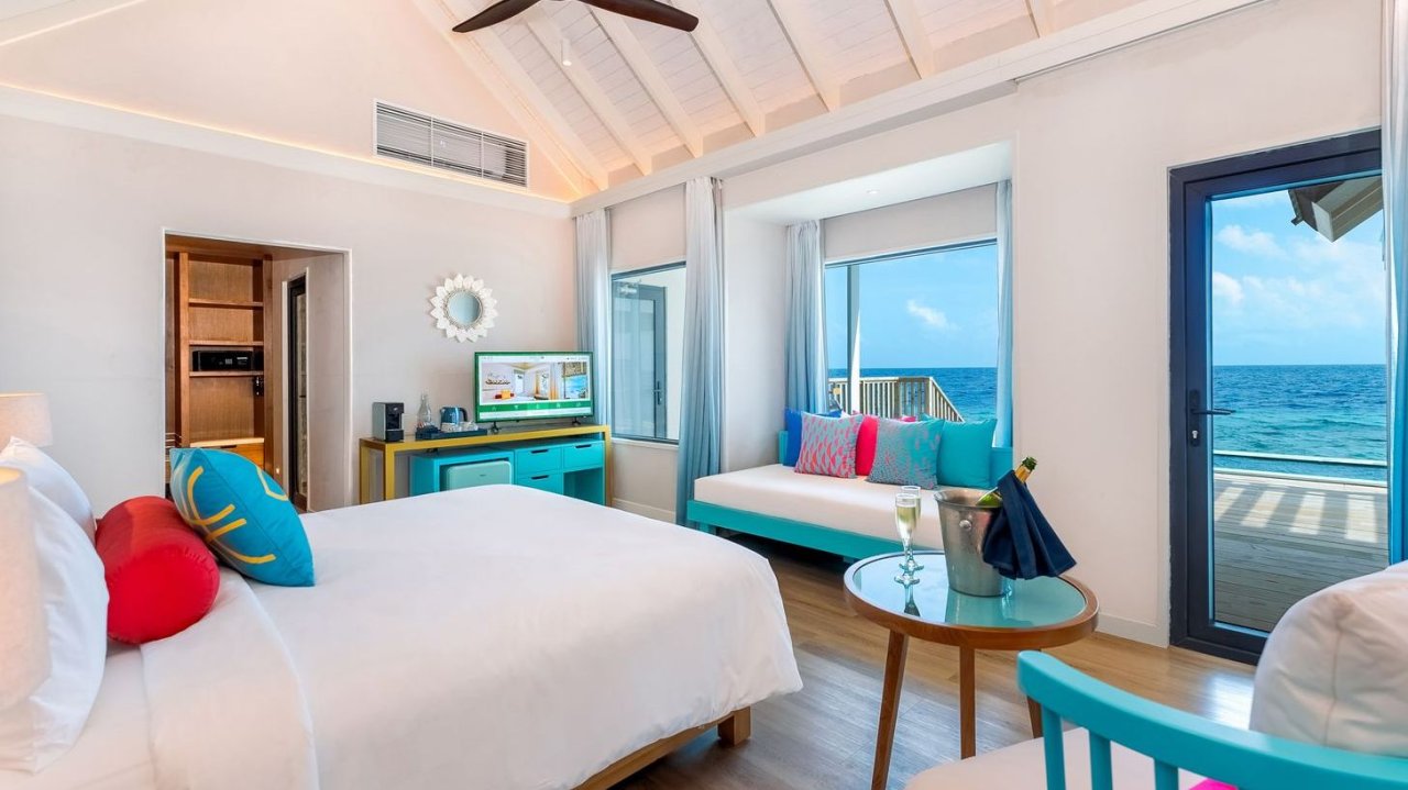 Sunset Water Suite with Pool - official room page photo 4