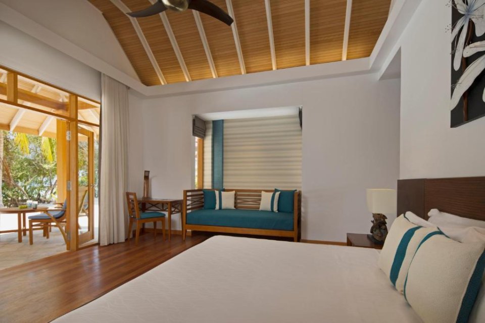 Beachfront Deluxe Bungalow photo 2