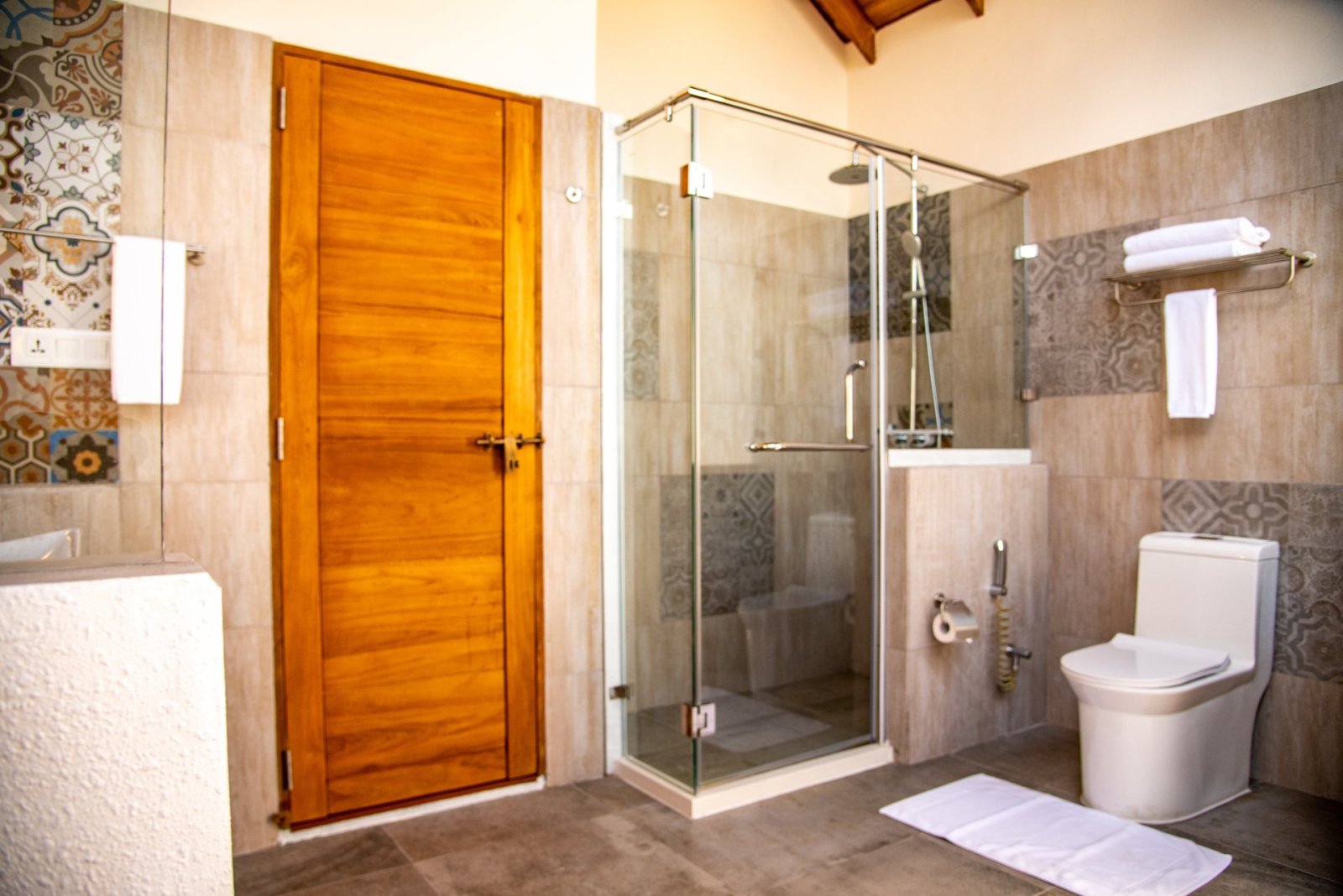 Garden Villa - official room page photo 4