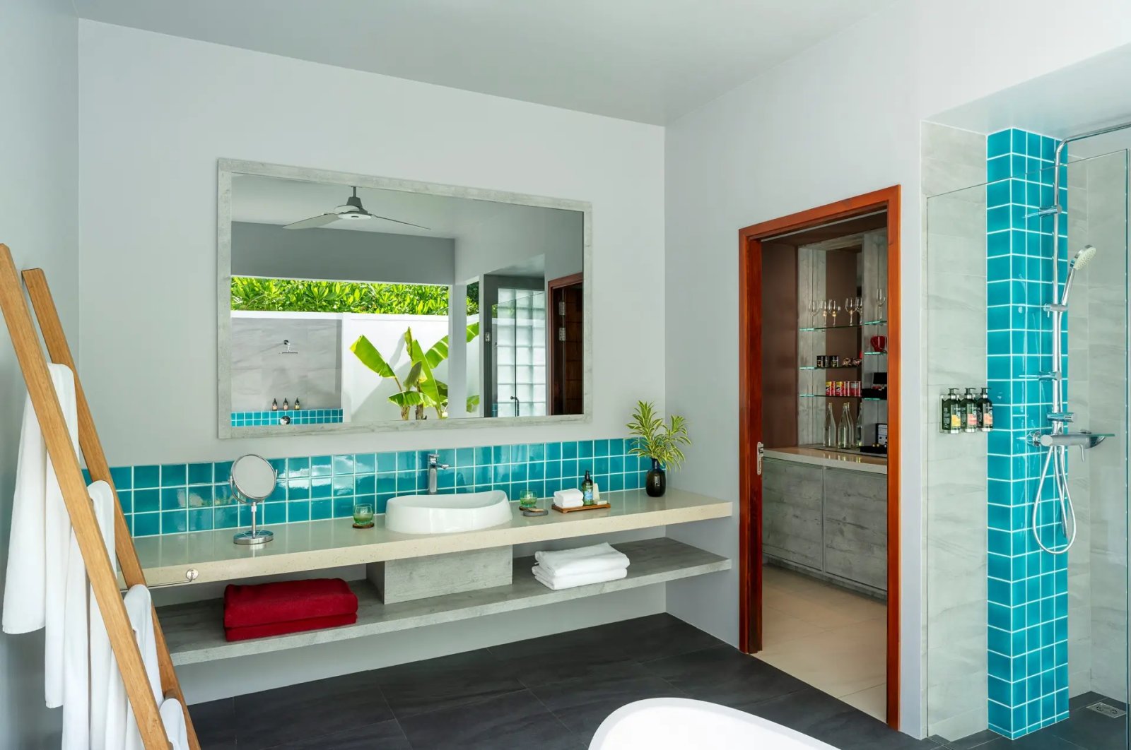 Bathroom vanity