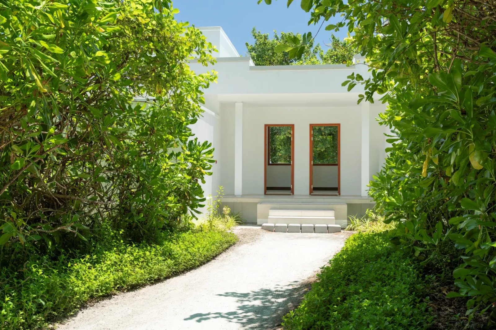 Villa entrance path