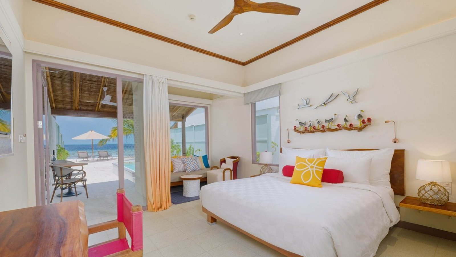 Deluxe Beach Villa - official room page photo 1