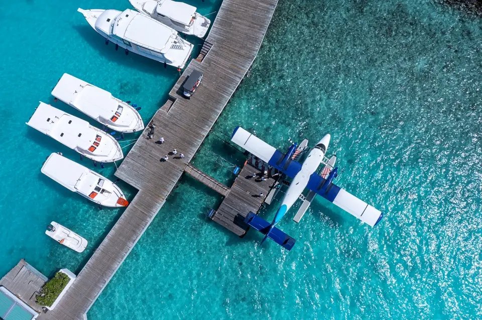 Seaplane and boat jetty from above