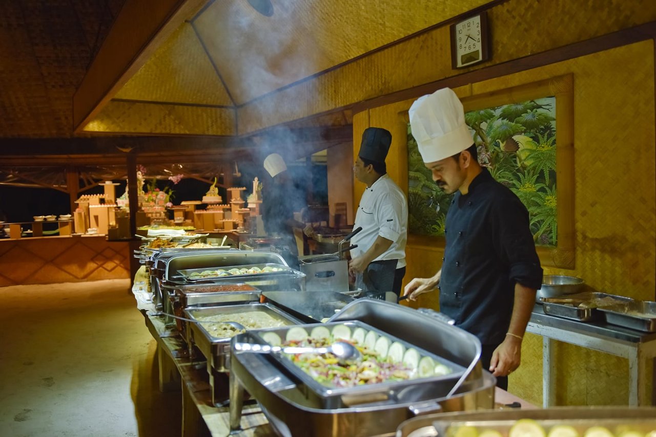 Restaurant buffet cooking station