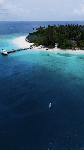 Malahini Kuda Bandos Resort photo 2