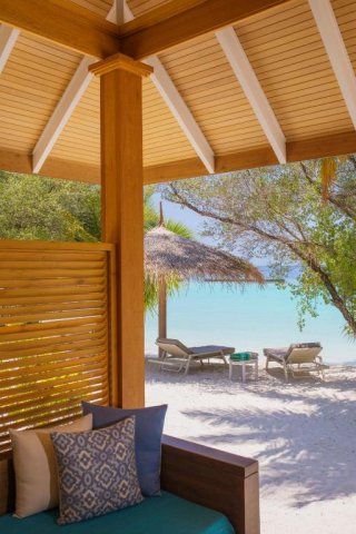Beachfront Deluxe Bungalow photo 1