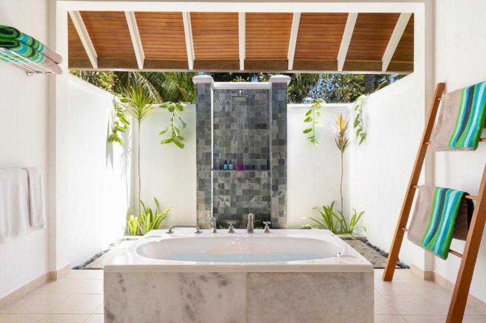 Beachfront Deluxe Bungalow photo 6